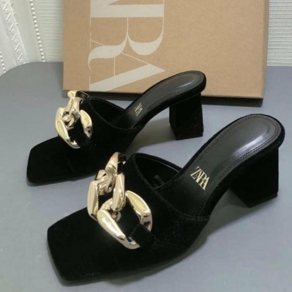 ZARA HEELED VELVET SANDALS WITH CHAIN Bloggers favorite - Picture 10 of 14